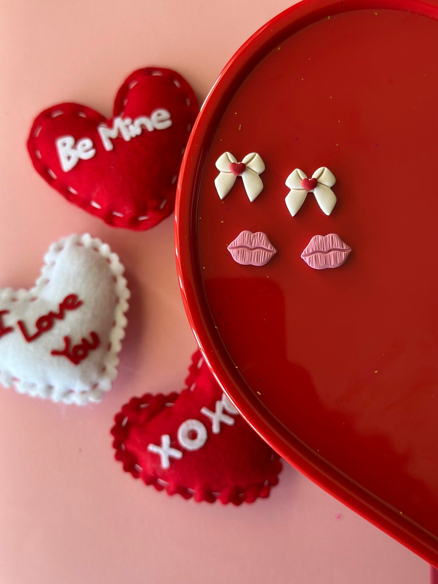 Kisses + Bows Stud Pack