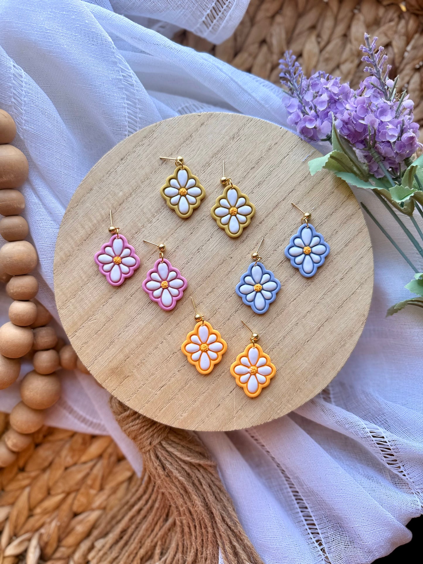 Diamond Daisy Dangle