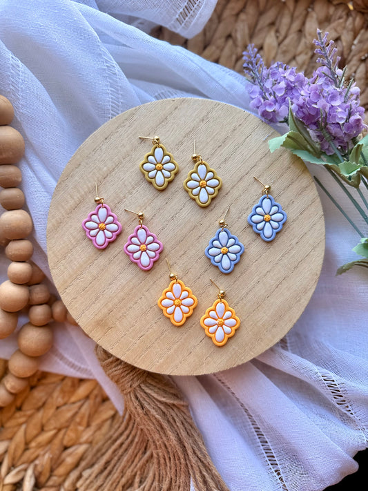 Diamond Daisy Dangle