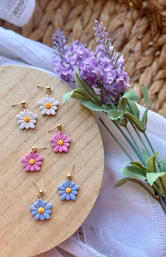 Pretty Little Daisy Dangle