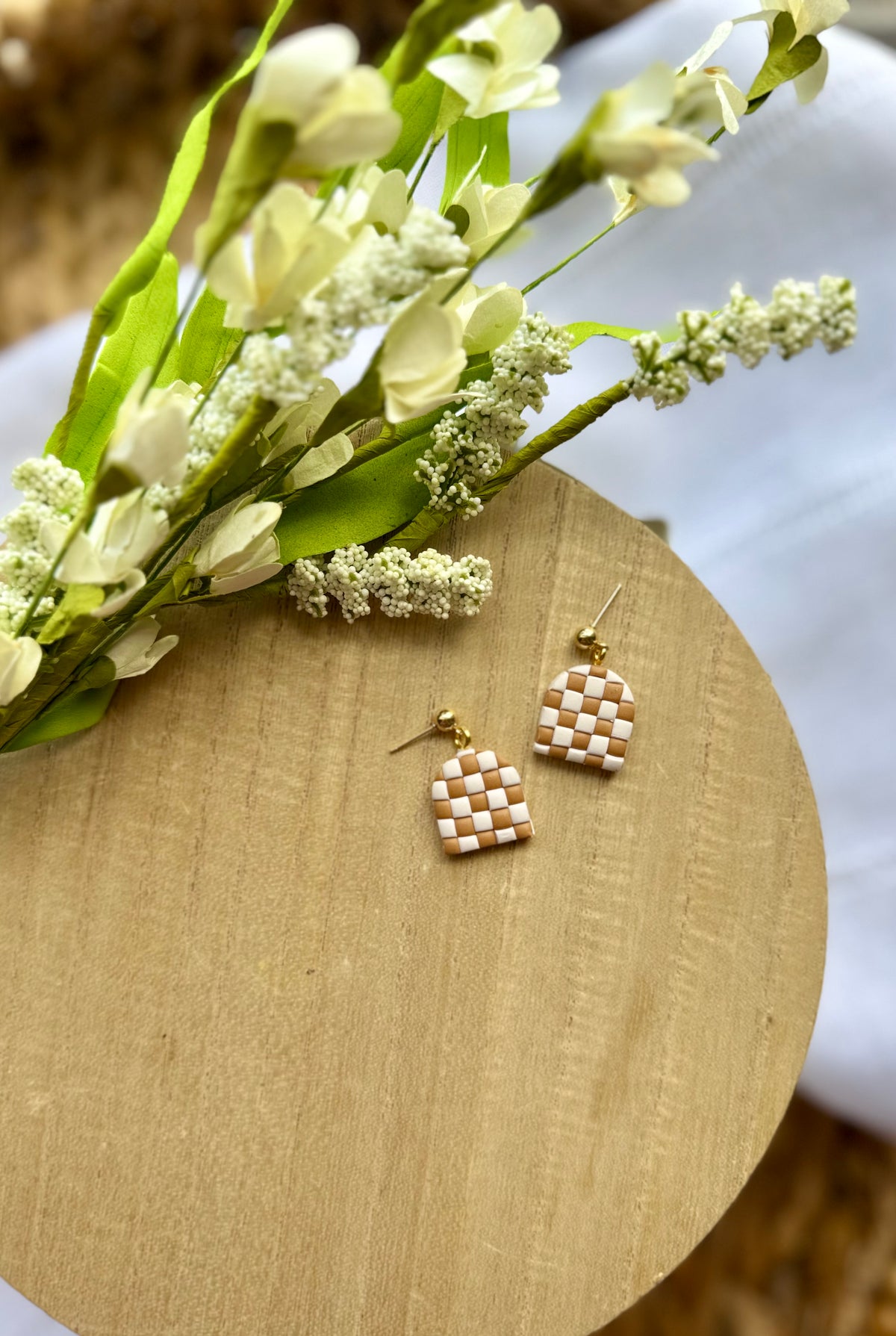 Checkered Arch Dangle